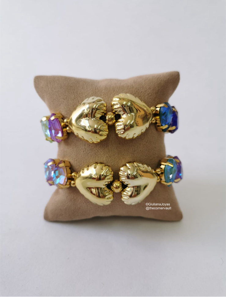 Chunky Gold Geart Bracelet (p318)